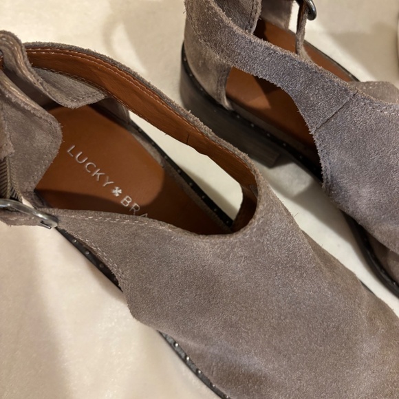 Lucky Brand🍀 Taupe soft suede loafers Sz 8.5 buckle, studded - Picture 7 of 11